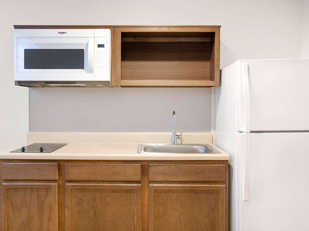 Extended Stay America Select Suites - Charlotte - Northlake Habitación foto