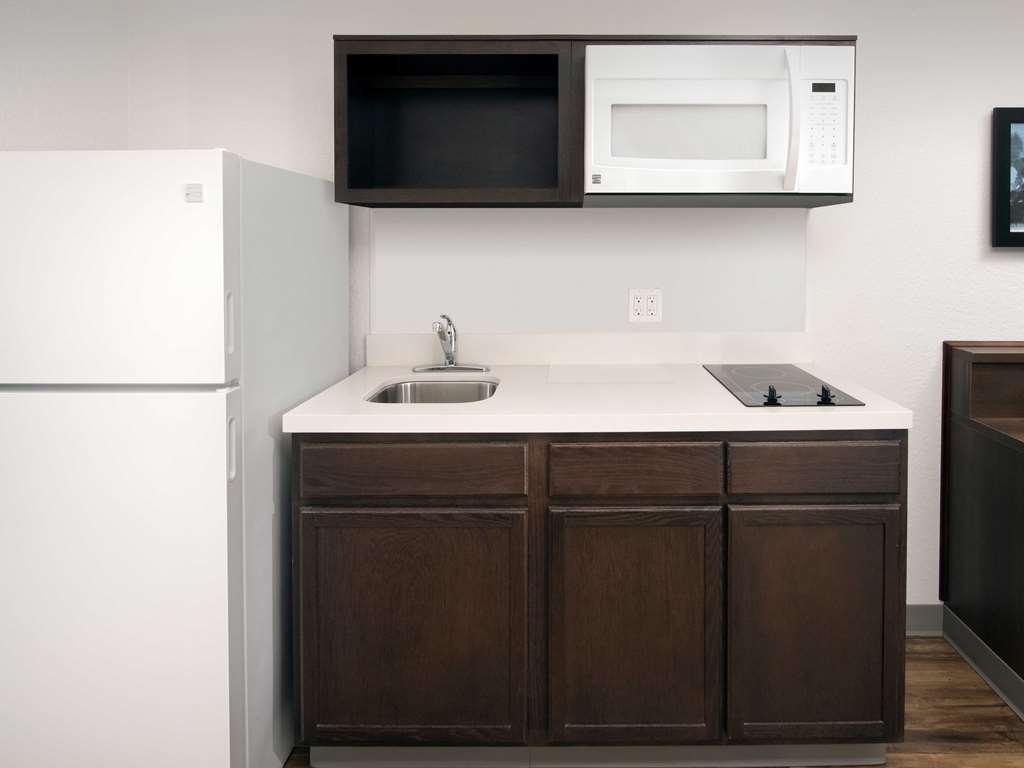 Extended Stay America Select Suites - Charlotte - Northlake Habitación foto